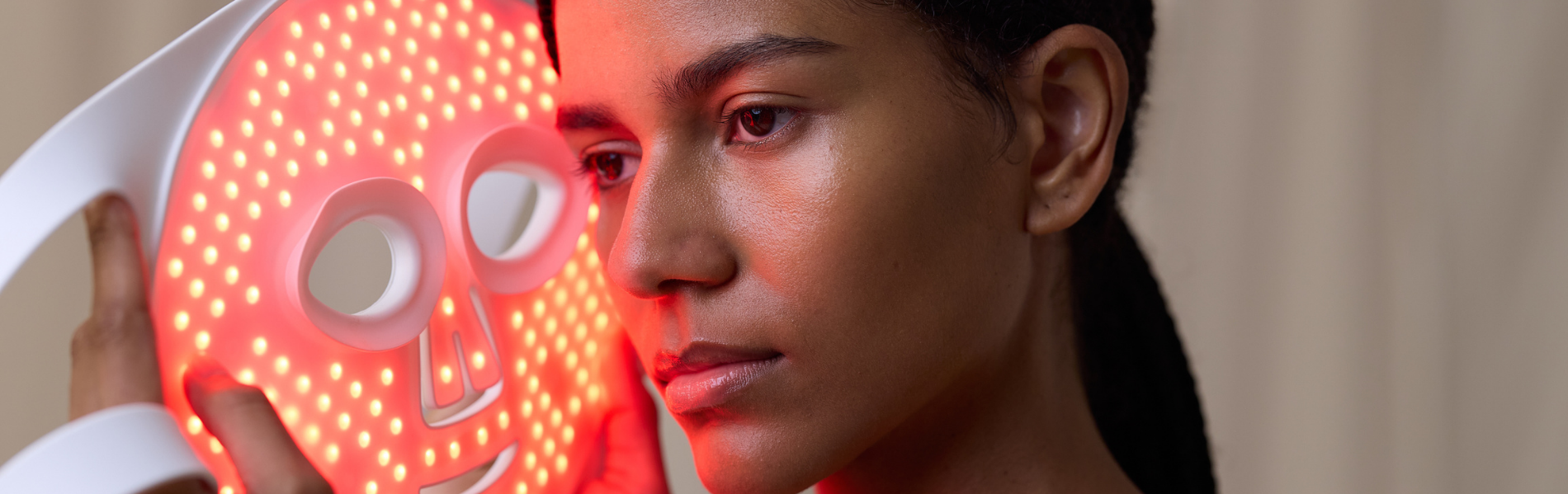 Reducing Redness: How LED Light Therapy Can Soothe Rosacea Symptoms